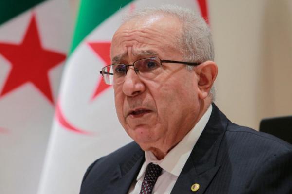 لعمامرة: هناك قرارات ذات بعد استراتيجي