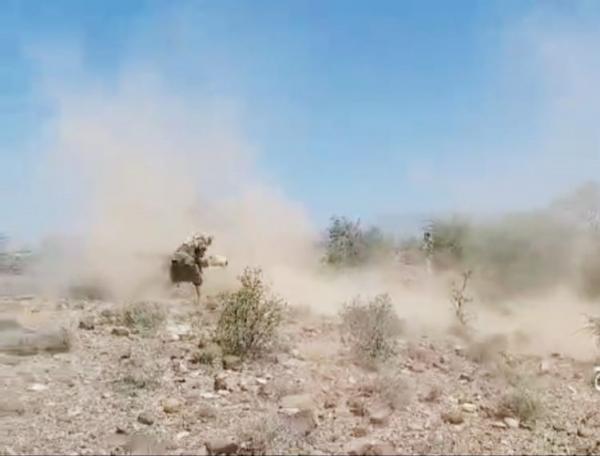 "المشتركة" تدك تحصينات المليشيات الحوثية شمال الضالع