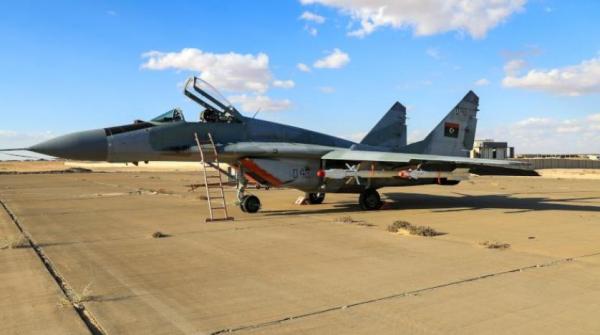 تلويح عسكري في ليبيا يستعجل «الحل السياسي»