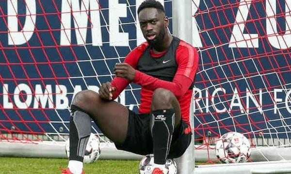 ليدز يونايتد يقرر الطعن ضد قرار "كاس" الخاص بصفقة اوجوستين