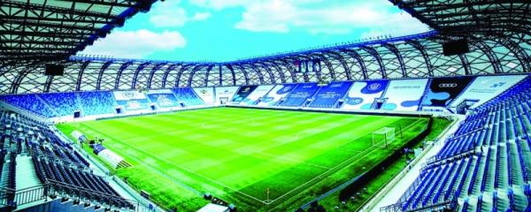 دبي تستضيف 4 أندية عالمية في ديسمبر