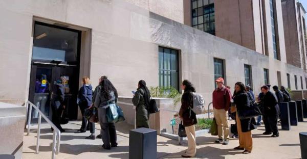 أكبر فقدان للوظائف منذ 20 عاماً.. موجة تسريحات ضخمة تضرب أمريكا