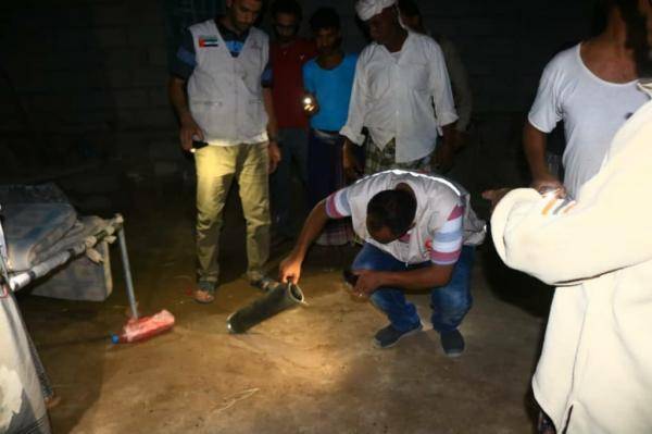 هلال الامارات يجوب شوارع وأحياء مدينة المخا لإسعاف وإغاثة المتضررين من قصف المليشيات الحوثية