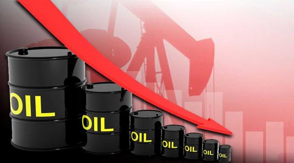 النفط يعمّق خسائره ويحوم عند 81 دولاراً بتراجع 4% بسبب مخاوف الطلب