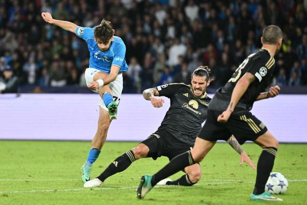 " دوري الأبطال ": نابولي يتعثر بنقطة أونيون برلين