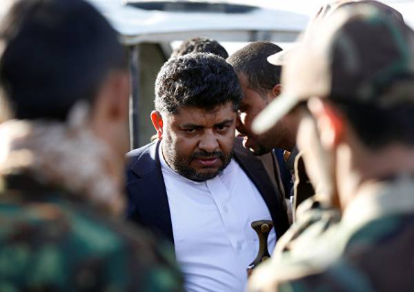 متورط بقتل صحافيين ، والخارجية تصفه بـ"مجرم حرب" ..فضيحة الواشنطن بوست مع محمد الحوثي!