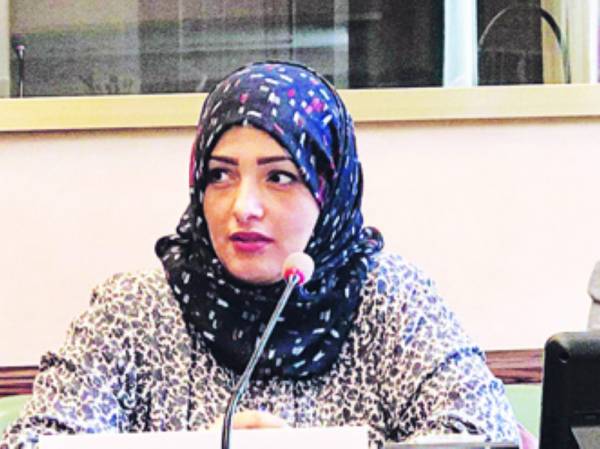 ناشطة حقوقية تهاجم الواشنطن بوست على خلفية نشر لقيادي حوثي متورط بجرائم ضد الإنسانية
