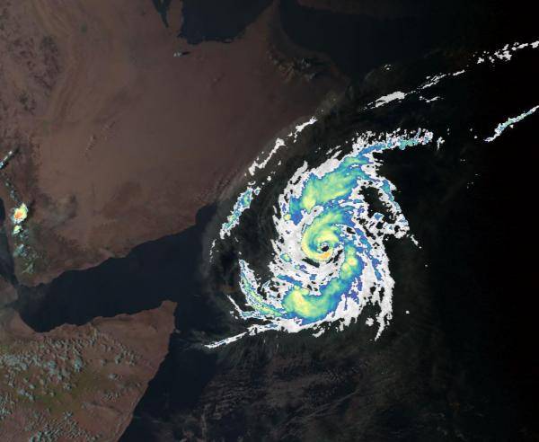 فلكي يمني شهير يكشف عن حدوث ظاهرة كونية في اليمن غداً الاثنين لن تتكرر حتى عام 2032