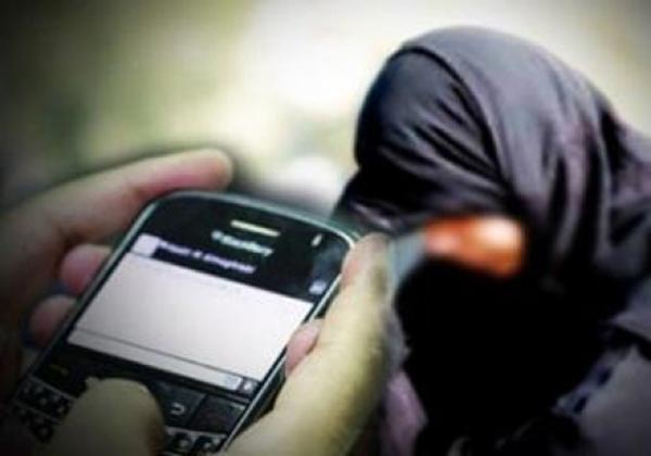 شبكة حقوقية تستنكر صمت السلطات الحكومية عن جرائم الابتزاز الإلكتروني بحق نساء اليمن 