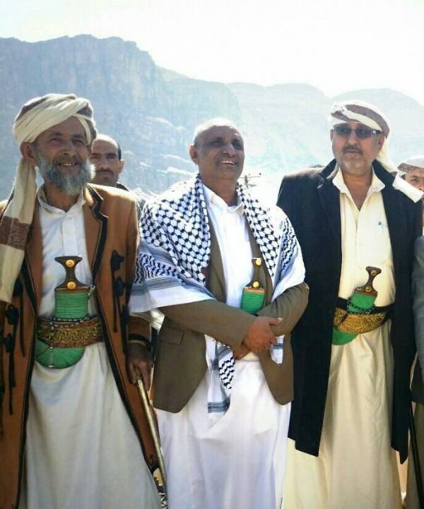 مسلحون حوثيون على متن 4 اطقم يقتحمون منزل الشيخ القبلي والبرلماني حسن سود بصنعاء لهذا السبب..! - تفاصيل