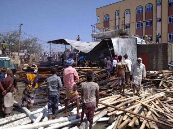 "المشتركة" تخمد حريق بمحل تجاري في المخا