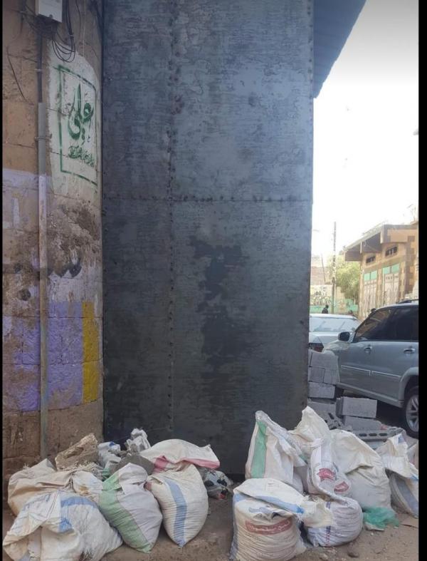 مليشيا الحوثي تبيع أرصفة الشوارع بملايين الريالات