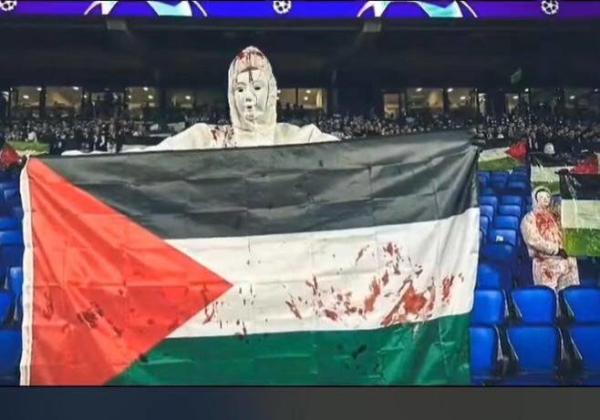 مشجعو أندية أوروبية يتفننون في دعم الفلسطينيين