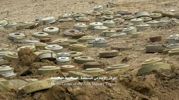 الفرق الهندسية تنزع نحو 2000لغم حوثي خلال 3 أيام بحجة