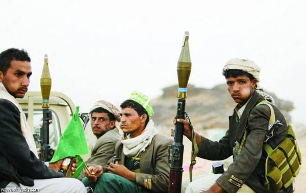 صورة صادمة من صنعاء تشعل مواقع التواصل وتخلف حالة غضب وردود أفعال غير مسبوقة بين اليمنيين..! –شاهد الصورة بالداخل