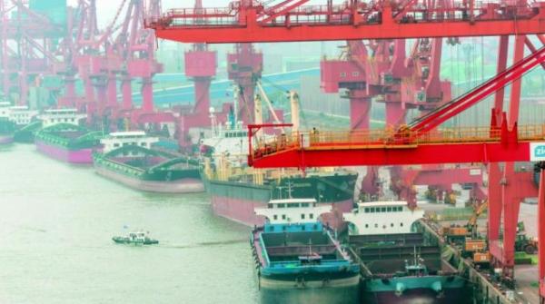 ألمانيا تحذر من السذاجة الاقتصادية في التعامل مع الصين