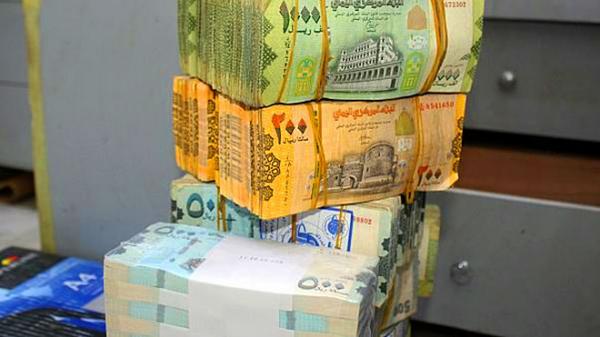 تدشين صرف رواتب تراكمية لمنتسبي أحد القطاعات الحكومية