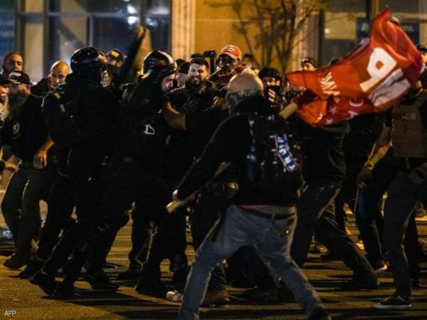 شغب وطعن واعتقالات.. مشاهد من ليلة متوترة في العاصمة واشنطن