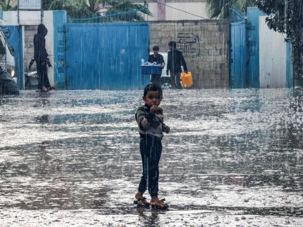 الجيش الإسرائيلي ينفذ عمليات اعتقال بحق الفلسطينيين النازحين في غزة