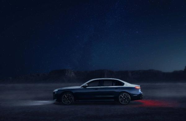 بي إم دبليو تكشف عن إصدار "سهيل" الفاخر من الفئة السابعة حصرياً في الشرق الأوسط