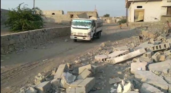 الحديدة.. نزوح أسر من حي المنظر نتيجة استمرار العدواني الحوثي - فيديو