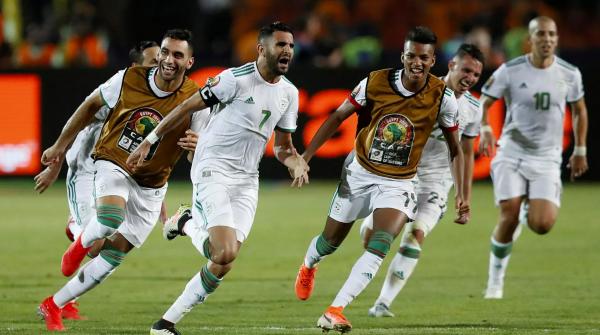 محرز يتخلص من عقدة السيتي مع منتخب الجزائر