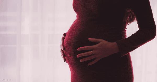 امرأة برحمين حامل بتوأم ينموّ كل منهما في رحم