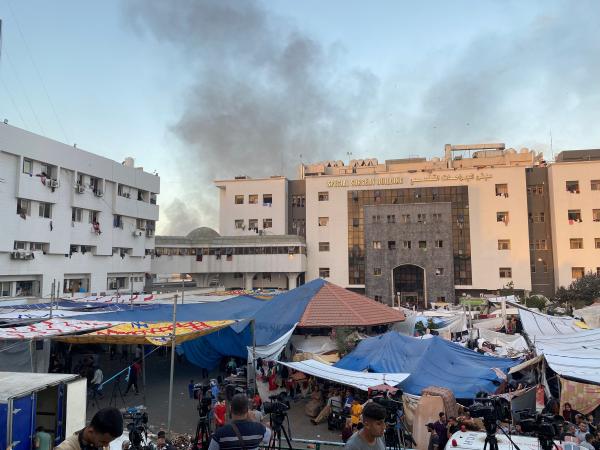 "في حالة يرثى لها".. شهادة عن الأوضاع داخل مستشفى الشفاء