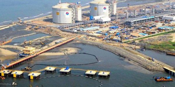 الهند تعقد اتفاقاً مع الولايات المتحدة لتأمين 10% من وارداتها من الغاز النفطي المسال