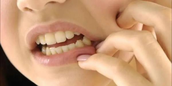 علامات تحذيرية لتجنب أكثر السرطانات شيوعا