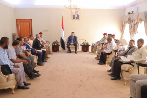 معين عبد الملك يثمن بطولات هذه الجبهة "المنسية" ويوجه بتجهيز موازنات المحافظات المحررة ..!