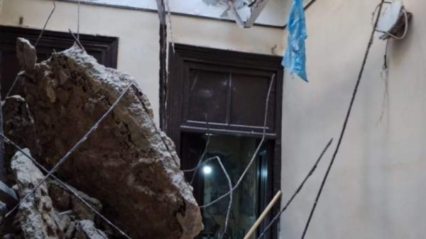 إصابة ٣ أشخاص في انهيار جزئي لعمارة بعدن