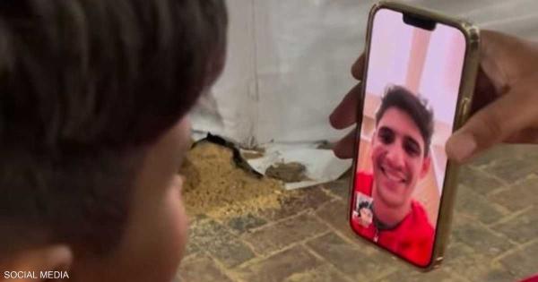 ياسين بونو يلبي طلب طفل فلسطيني جريح بحرب غزة