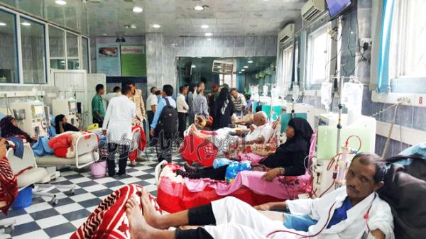 هل فساد الصحة وراء إصابة الآلاف من أبناء تعز بالضنك؟