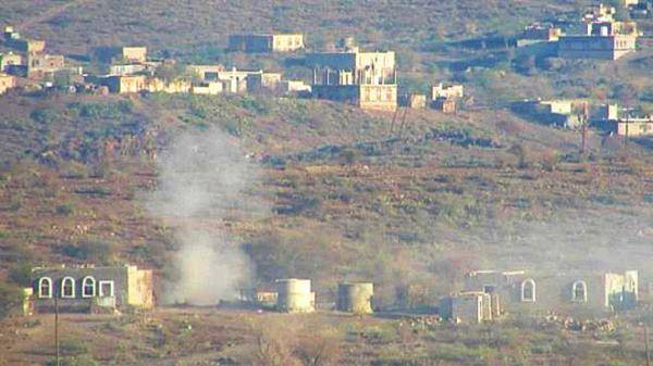 إصابة امرأة وطفل في قصف حوثي على قعطبة