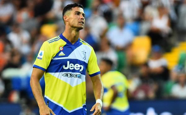 مقابل مبلغ خيالي.. هل يقترب رونالدو من النصر السعودي؟
