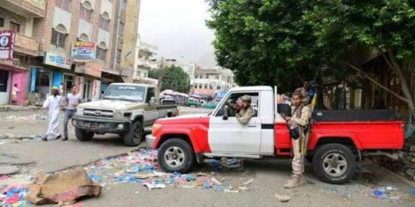 الأحزاب الرئيسية في تعز تدعو إلى عدم إقحام الجيش في الخلافات ووقف المهاترات الاعلامية