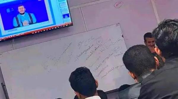 الحوثي يفرض بث المحاضرات الطائفية مع بث كأس العالم في الاستراحات