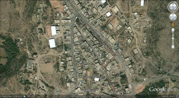 عصابة الحوثي الارهابية تنهب ممتلكات المواطنين في مدينة الشرق بذمار