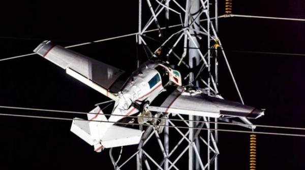 اصطدام طائرة بخطوط كهرباء قرب واشنطن