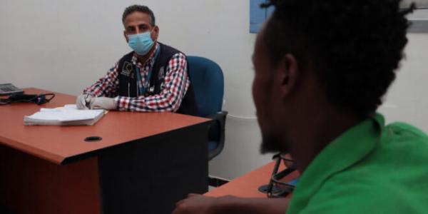 2600 مهاجر في عدن يرغبون في إعادتهم إلى بلدانهم