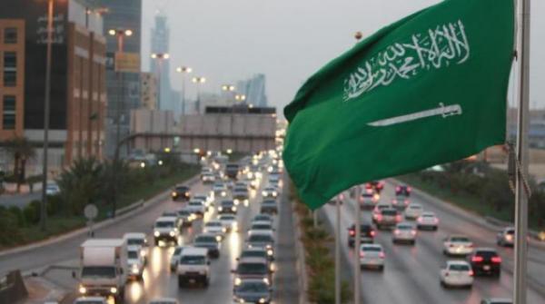 السعودية تحدد موعد رفع القيود على حركة المسافرين
