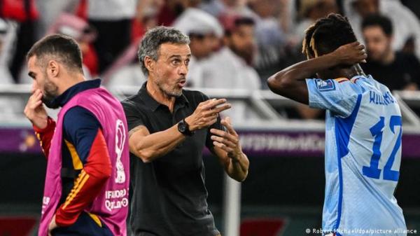 إقالة مدرب منتخب إسبانيا بعد الخروج المبكر من مونديال قطر