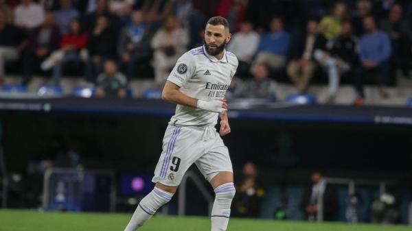 مدرب ريال مدريد يعلن موعد عودة بنزيما إلى التدريبات