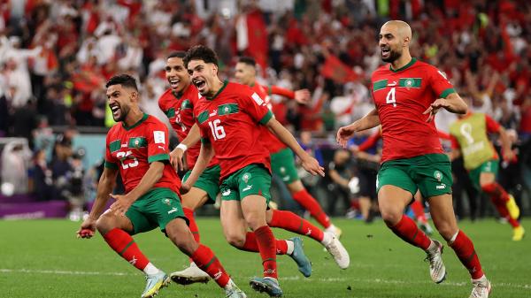 يمثلون خطراً على الجميع.. لاعب البرازيل يُعلق على أداء المغرب في كأس العالم