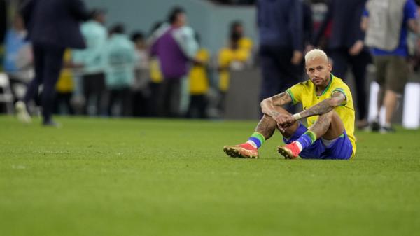 نيمار يعادل رقم بيليه التاريخي في ليلة "سوداء" في البرازيل