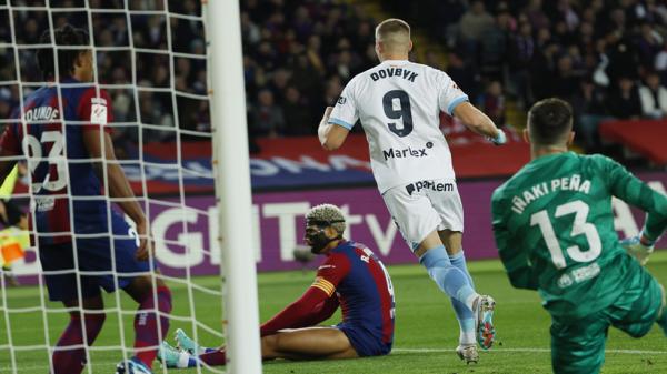 جيرونا يهزم برشلونة برباعية ويستعيد صدارة "الليغا" من ريال مدريد