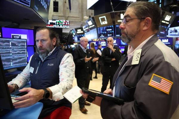 الفيدرالي الأمريكي يخفض سعر الفائدة.. وأداء متباين لمؤشرات الأسواق العالمية