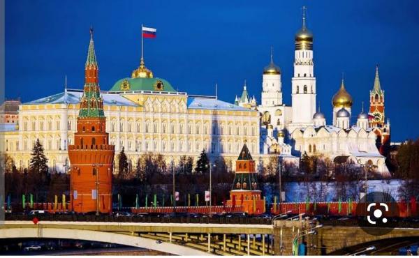 روسيا تستنكر تصريحات وزير الخارجية البريطاني بشأن مزاعم تزويد إيران لروسيا بمعدات عسكرية