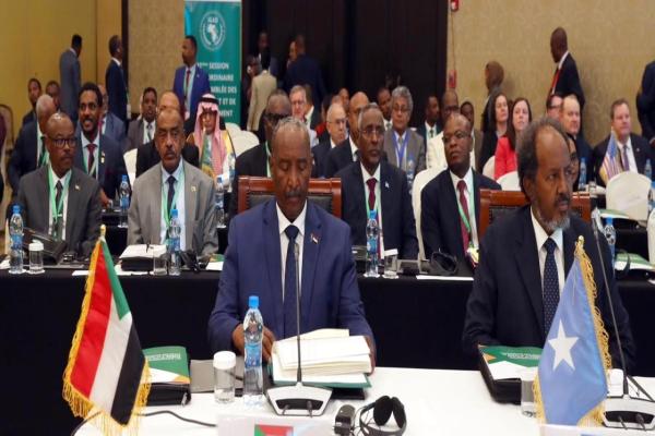 السودان.. &laquo;حميدتي&raquo; يرحب والبرهان يرفض بيان &laquo;إيغاد&raquo;